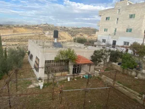 3 Bedrooms . 2 Bathrooms . 180 m24