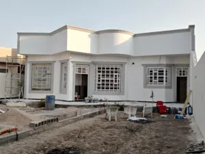 متوفر كادر صباغين لعمل الديكور الواجهات وجميع انواع الاصباغ