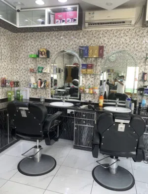 صالون حلاقه رجالي للبيع