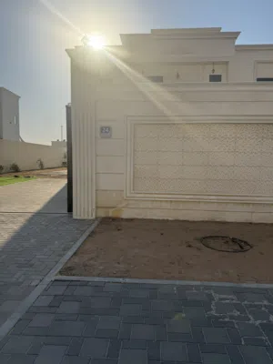 3 شقق في نعمه