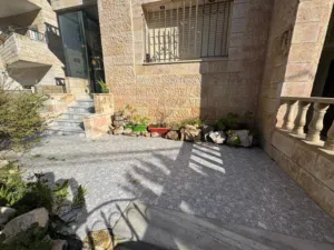 190 m2 3 Bedrooms Apartments for Sale in Amman Daheit Al Yasmeen