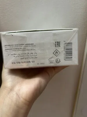 للبيع Franck Olivier Paris – 75ml عطر نسائي أصلي، رائحة أنثوية ناعمة، ثبات جيد وفوحان متوسط. للاس