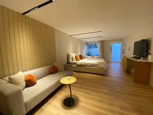 غرفه للإيجار اليومي والأسبوعي: الموقع/السيب(الحيل الشماليه) بالقرب من بان هوم insta:room_aljamal