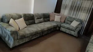 طقم كورنر فاخر خشب زان تفصيل للبيع بداعي السفرالكنب سفنج دانلوب الأرجل خشب زان