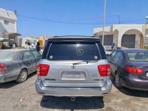 تويوتا سكويا محرك 47الابيض