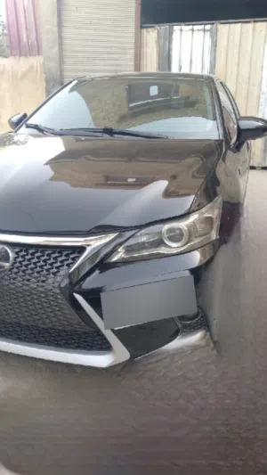 لكزس 2011 للبيع ct200
