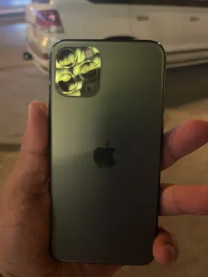Apple iPhone 11 Pro Max 64 GB in Al Riyadh
