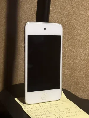 ipod touch 4 perfect comdition