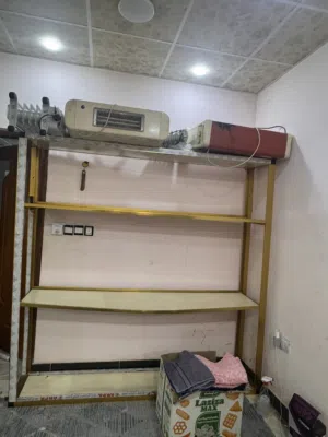 رفوف ألمنيوم
