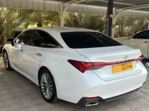 Used Toyota Avalon in Muscat