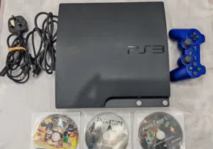 Playstation 3 bundle with 3 discs (sealed never opend) بلايستيشن 3 غير مفتوح مع ثلاث اشرطه