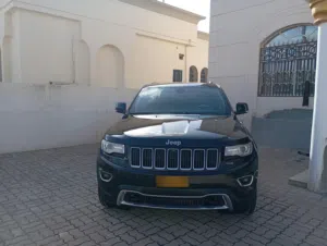 جيب جراند شيروكي 2015