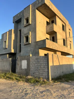 270 m2 More than 6 bedrooms Villa for Sale in Tripoli Ain Zara
