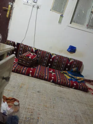 مطلوب شخص محترم غير مدخن مشاركه سكن استوديو خيطان قريب من بنك بركان