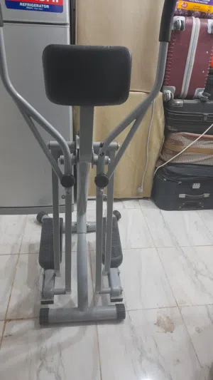 جهاز الغزال الطائر للبيع ماركة WORLD FITNESS الاصلي لم يستخدم سوى مرة واحدة