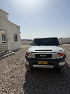 Used Toyota FJ in Al Dakhiliya