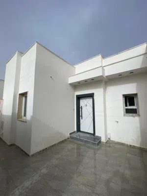 منازل تشطيب حديث عين زارة
