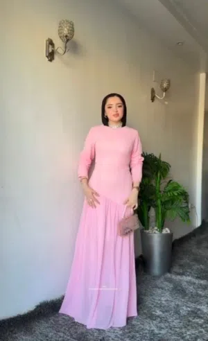 فستان الملكه لجميع المناسبات