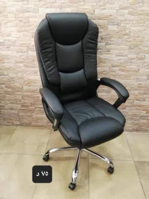 كرسي مدير جلد فاخر متوفر بعدة الوان شامل التوصيل