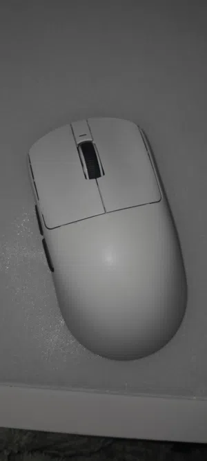 Vxe r1 mouse (1 month used) (price negotiable)