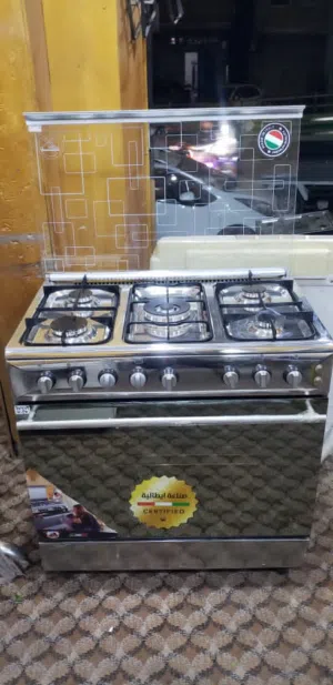 فرن مديم ايطالي نظيف جدا خمس عيون استيل ناقصة الكرتون