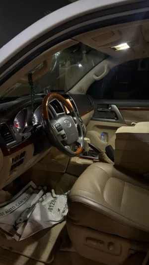Used Toyota Land Cruiser in Abu Dhabi