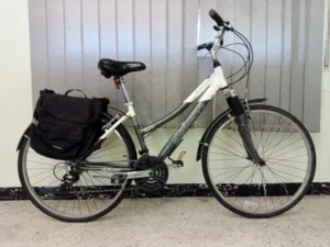 (SCHWINN) CITY BIKE ALUMINIUM 700C FULLTOURING