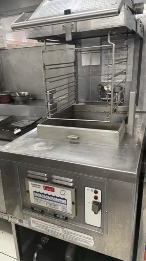 HENNY PENNY 8HEAD ELECTRIC PRESSURE FRYER