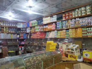 بقالات للبيع مضمونه عملها بتجربه قبل الشراء وسوبرات للبيع وفتحات تجاريه لليجار قابله لااي نشاط تجاري