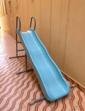 زحليقه اطفال من شركه انتكس للبيع بحاله نظيفه جدًا