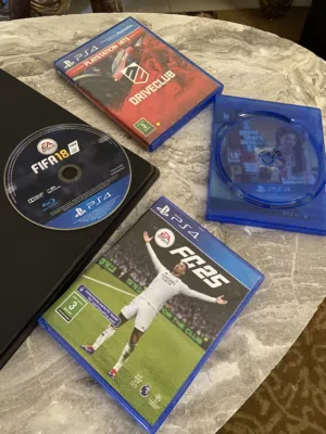 سيديات ps4 للبيع اقرأ الوصف