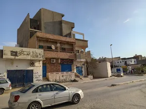 صيدلية للبيع