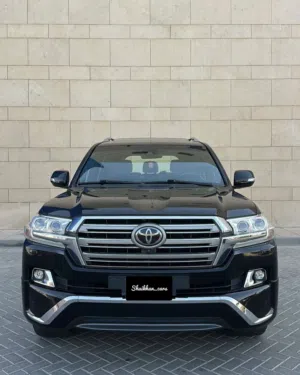Toyota Land Cruisers VXS-2016