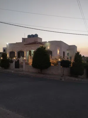بيت مستقل لبيع