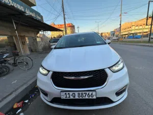 كريسلر باسفيكا هايبرد 23