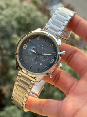 TOMMY HILFIGER  Size 45