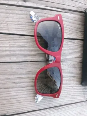 RAY BAN WAYFARER  نضاره شمسيه رأي بان واي فيرير اصلي   لكلا الجنسين  اطالي المنشأ  مقاس 50-22 كود