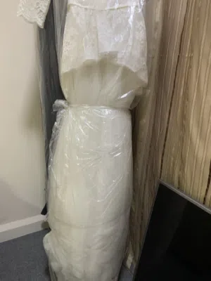 فستان زفاف مع الطرحه