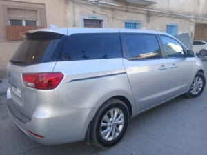 Used Kia Sedona in Tripoli