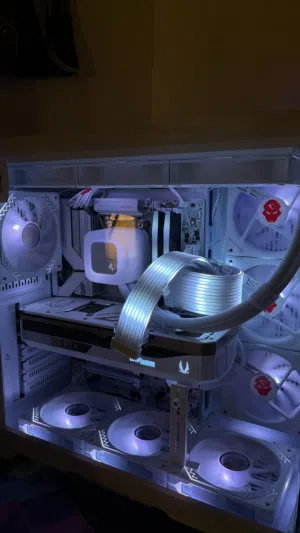 Full setup high end gaming pc white  setup 5070 ti build new all with boxes and warranty t
