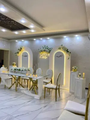 باك دروب للحفلات مع أروع تنسيقات الورد والديكور المميز