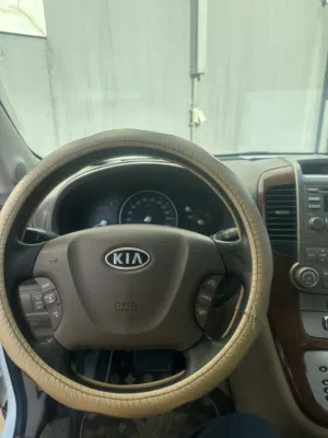 كيا كرنفال 2008 للبيع