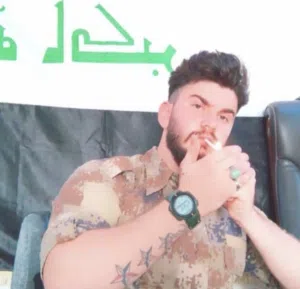 الملاكم 