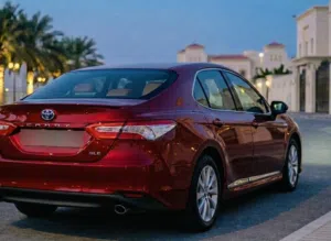 للبيع Toyota Camry GLE 2018 (وكالة البحرين)