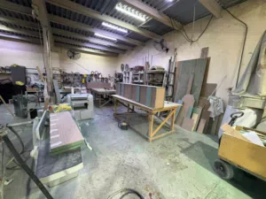 مطلوب شريك في شركة نجارة وديكور في عجمان الجرف الصناعية 3 Looking for a partner in a carpentry and d