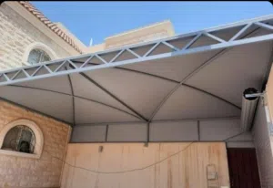 حداد مظلات وجلسات وسندويش بنل