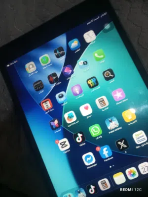 Apple iPad 5 64 GB in Tripoli