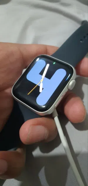 Apple watch series 5  ساعة ابل شريحة