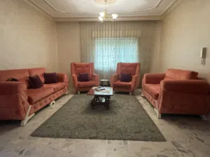 طقم كنب مُخمل 7 مقاعد  لغرف معيشة حجم كبير