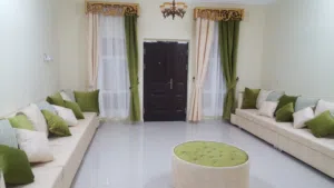 بيع كنبات مع ستائر